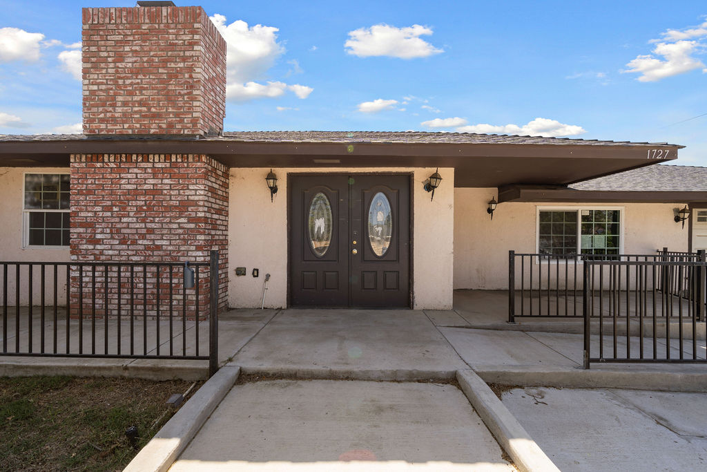 1727 Locust Ravine Stockdale Real Estate Group